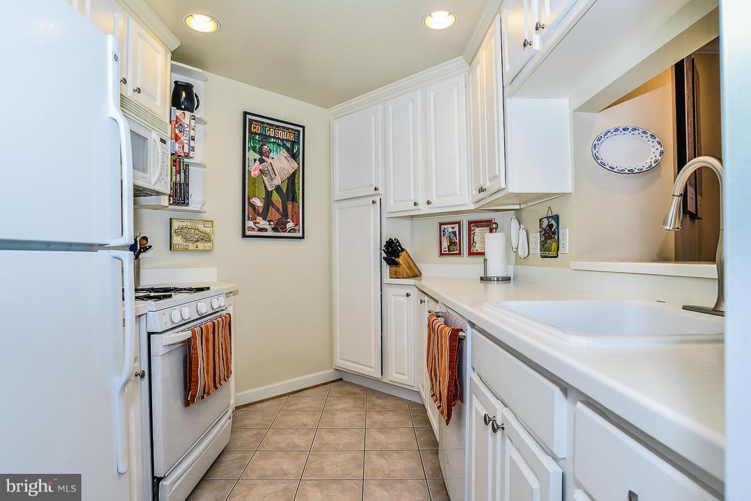 VIRGINIA SQUARE - Residential