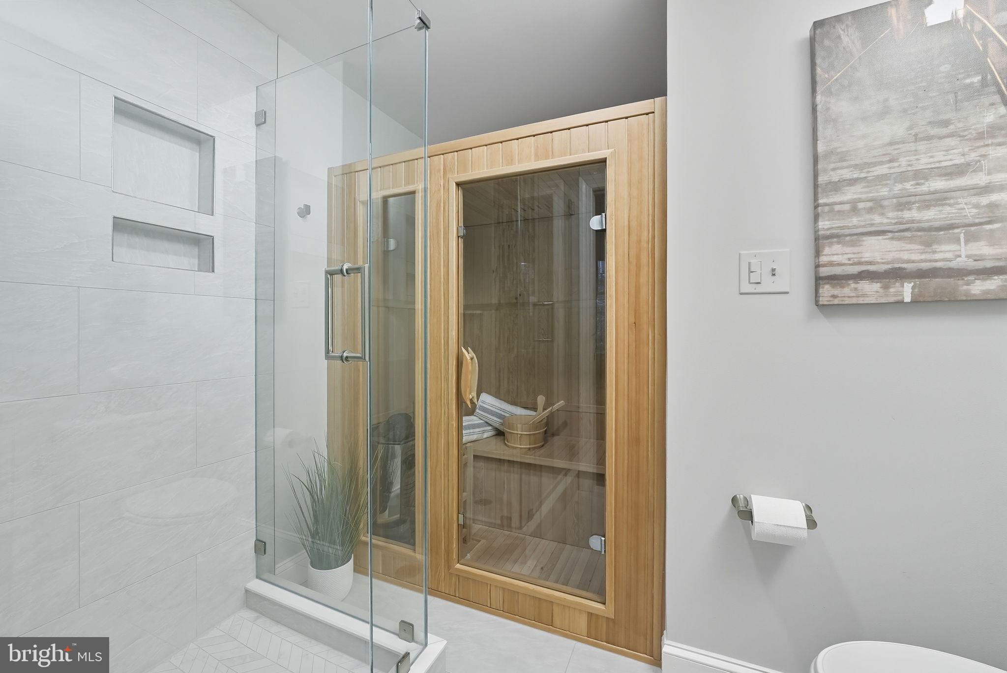 BROMPTONS AT BALLSTON - Residential