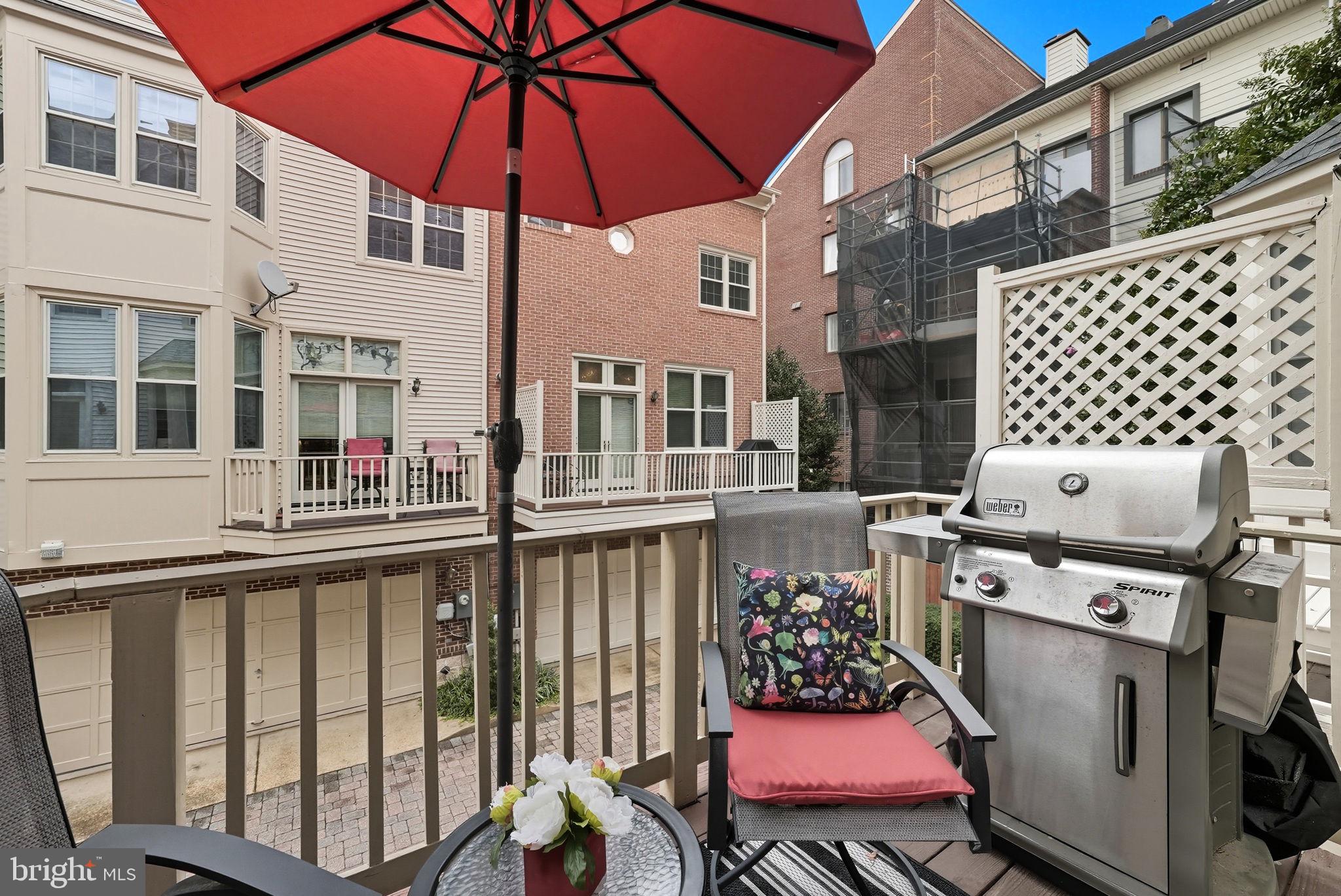 BROMPTONS AT BALLSTON - Residential