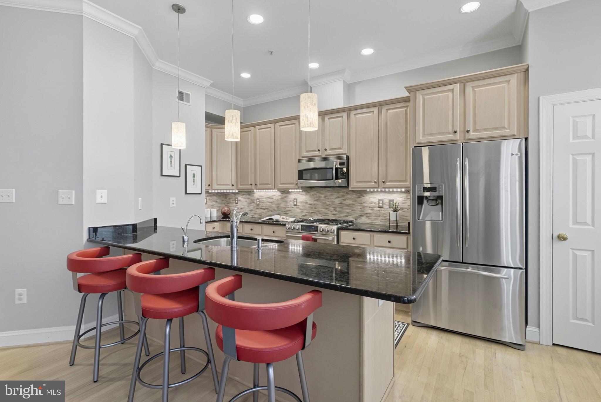 BROMPTONS AT BALLSTON - Residential