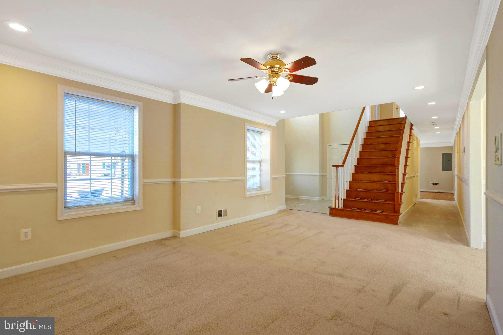 LOISDALE ESTATES - Residential Lease