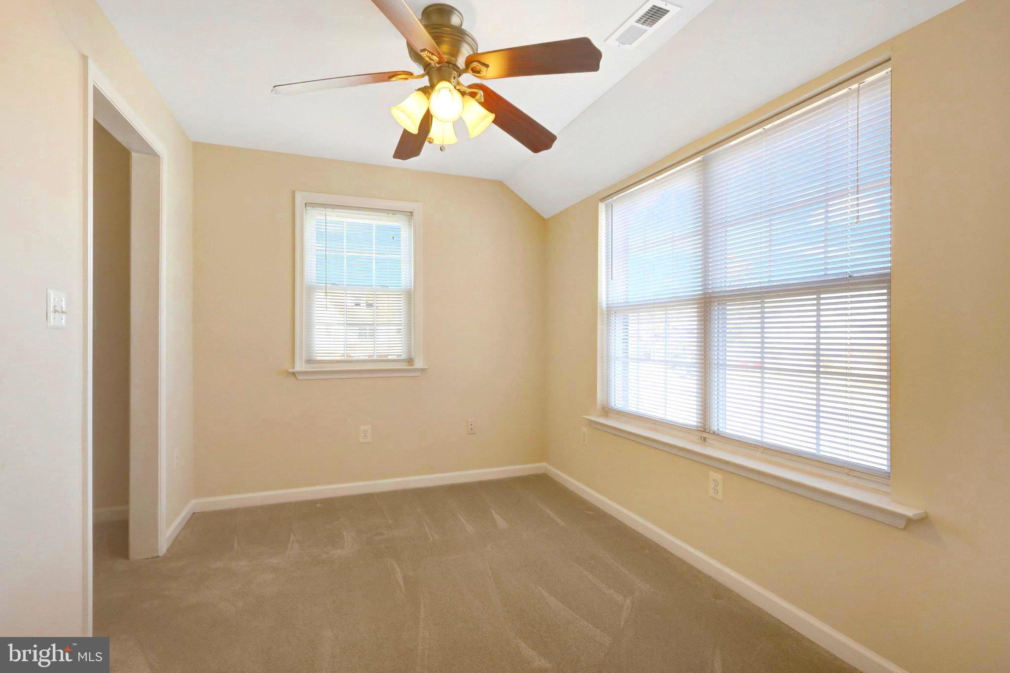 LOISDALE ESTATES - Residential Lease