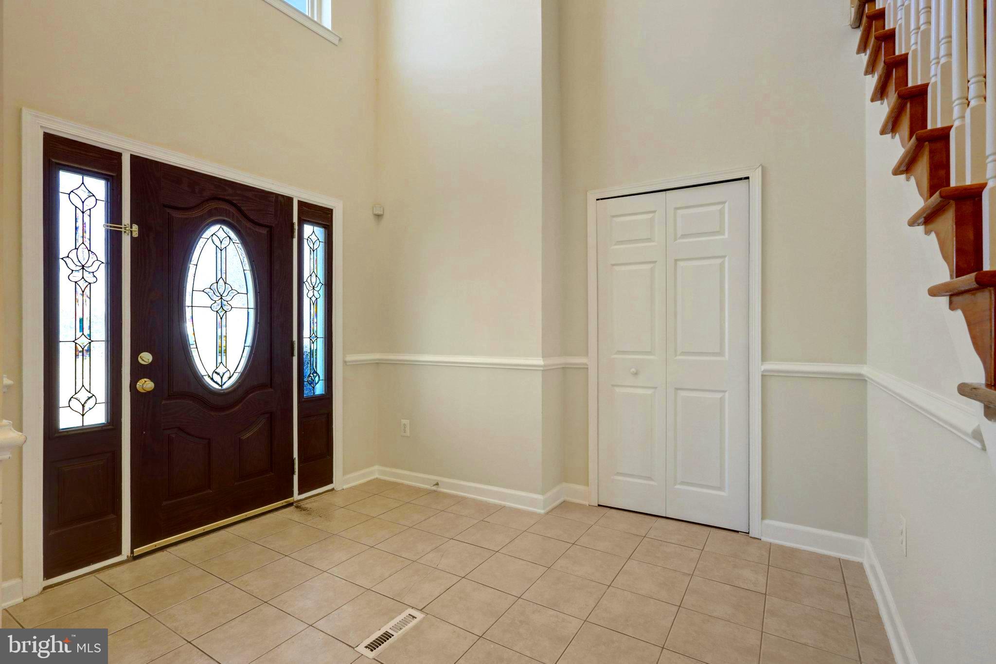 LOISDALE ESTATES - Residential Lease