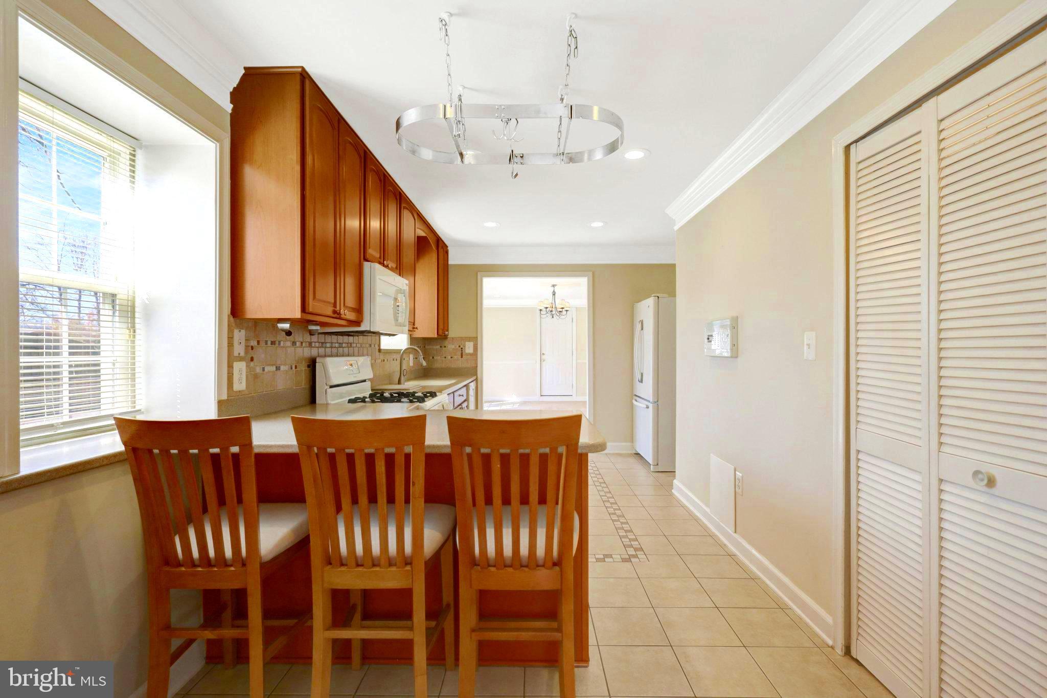 LOISDALE ESTATES - Residential Lease