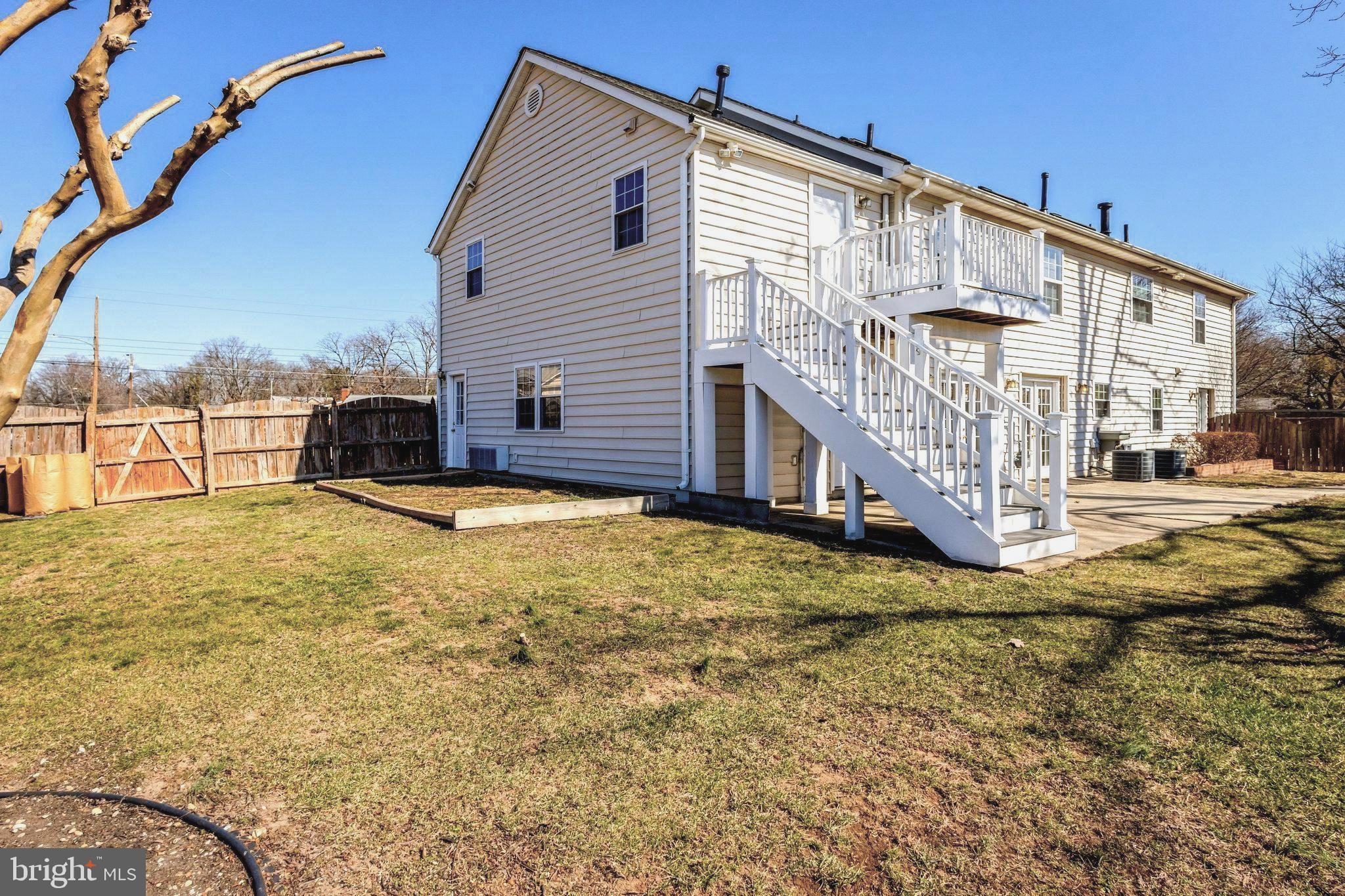 LOISDALE ESTATES - Residential Lease