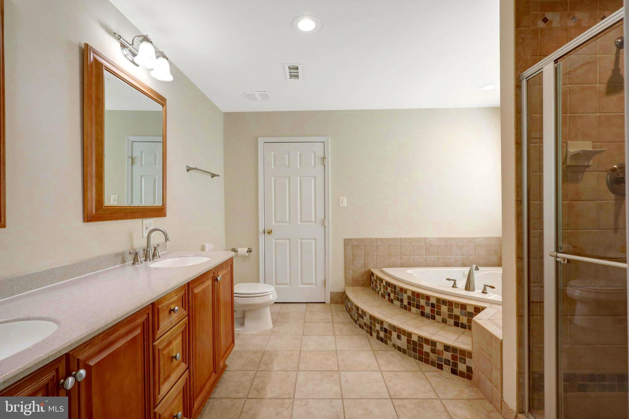 LOISDALE ESTATES - Residential Lease