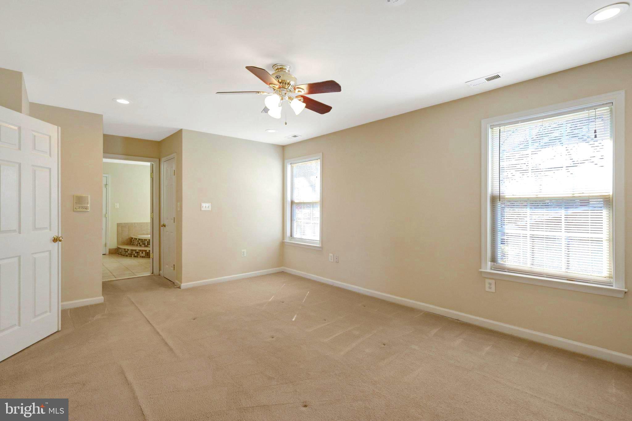 LOISDALE ESTATES - Residential Lease