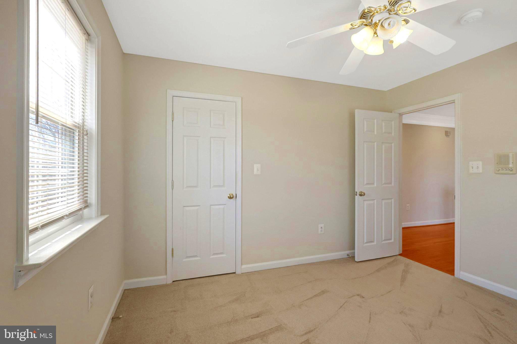 LOISDALE ESTATES - Residential Lease