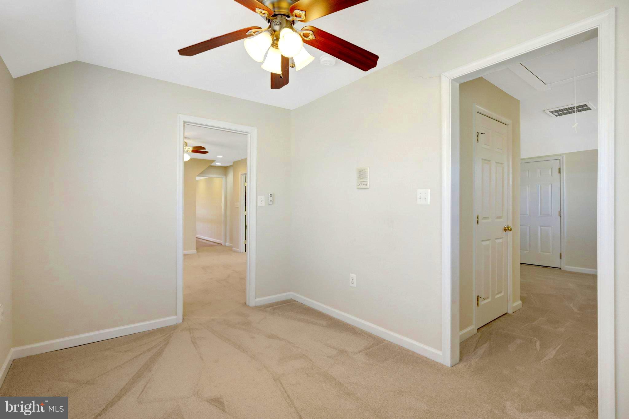 LOISDALE ESTATES - Residential Lease