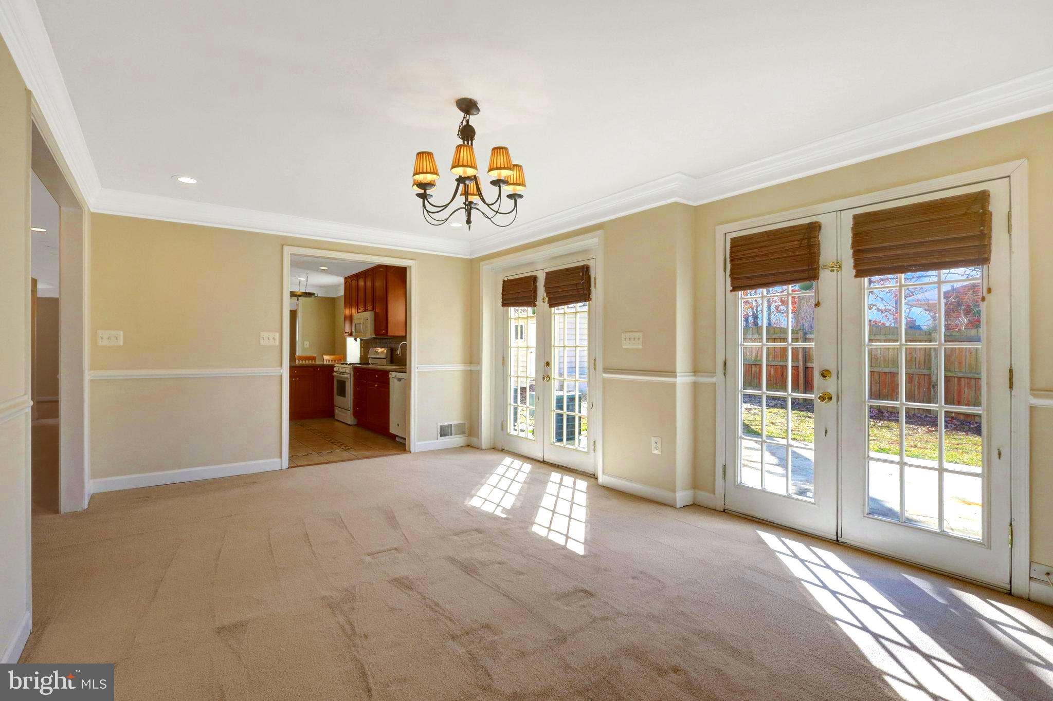 LOISDALE ESTATES - Residential Lease