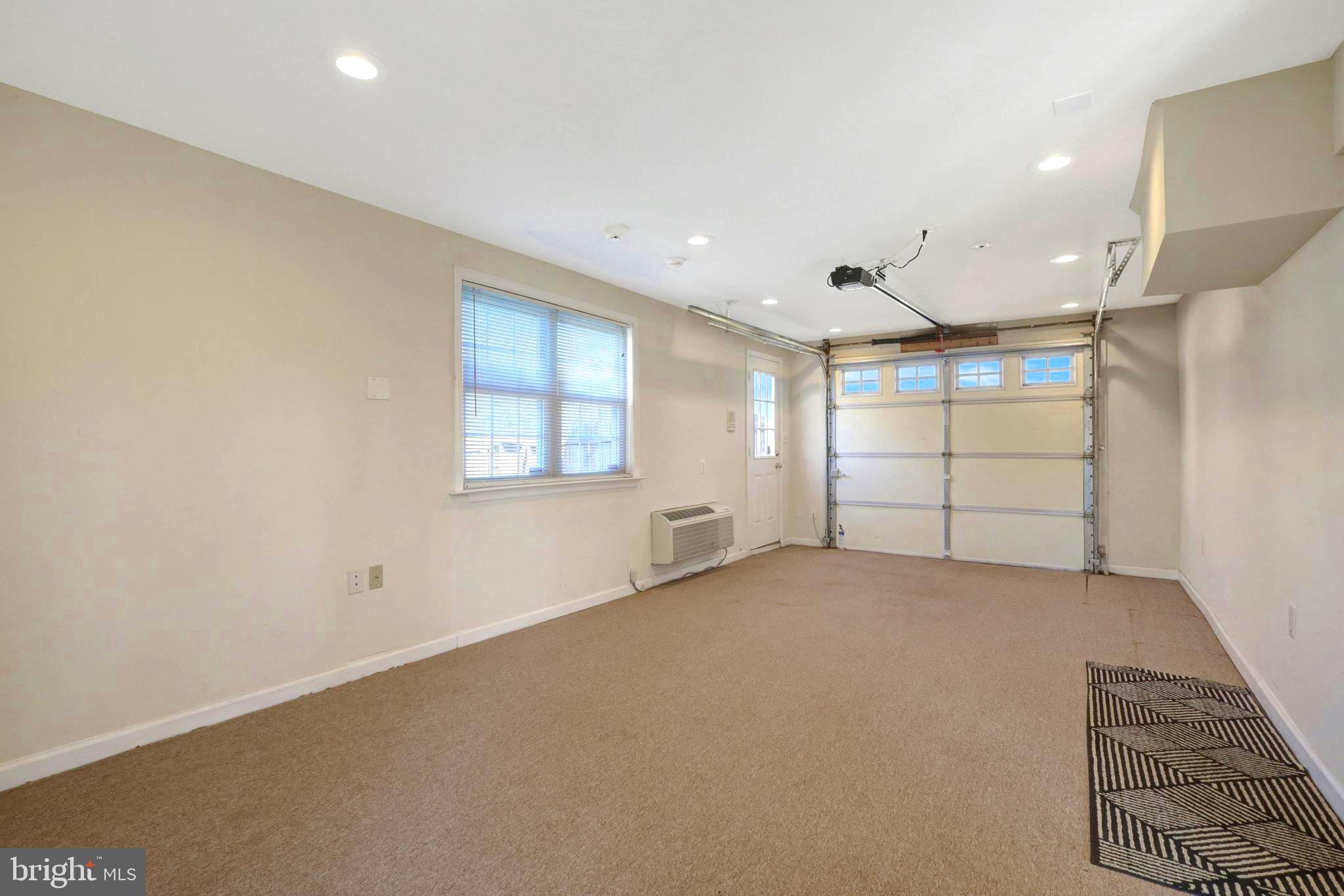 LOISDALE ESTATES - Residential Lease