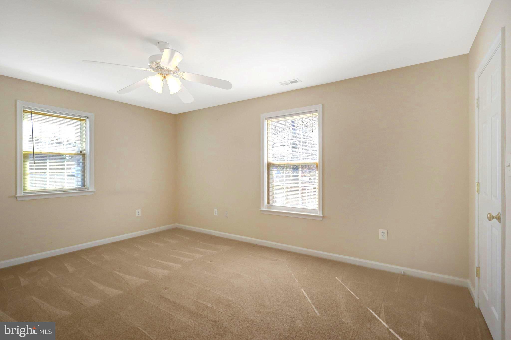 LOISDALE ESTATES - Residential Lease