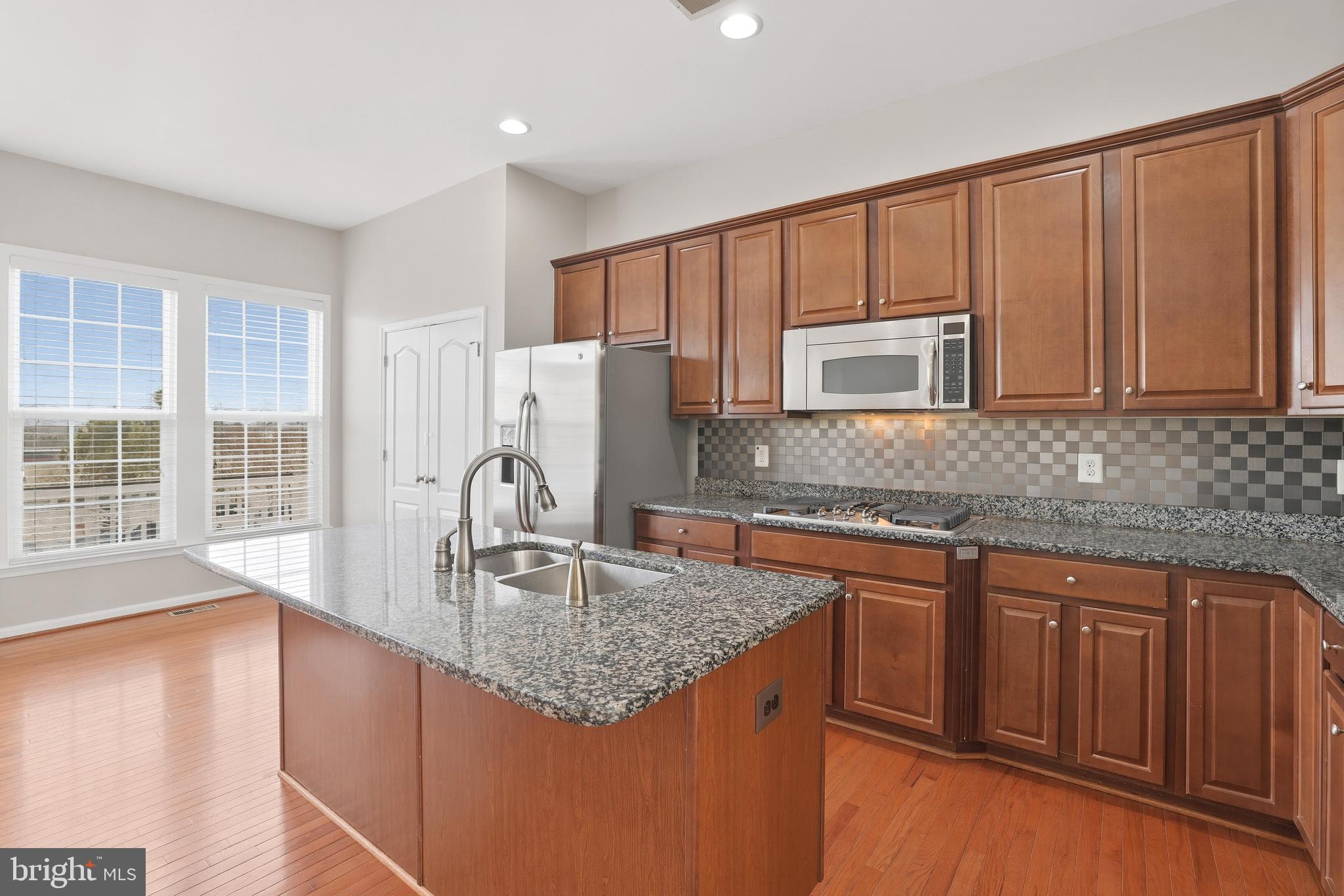 22660 AMBERJACK SQUARE