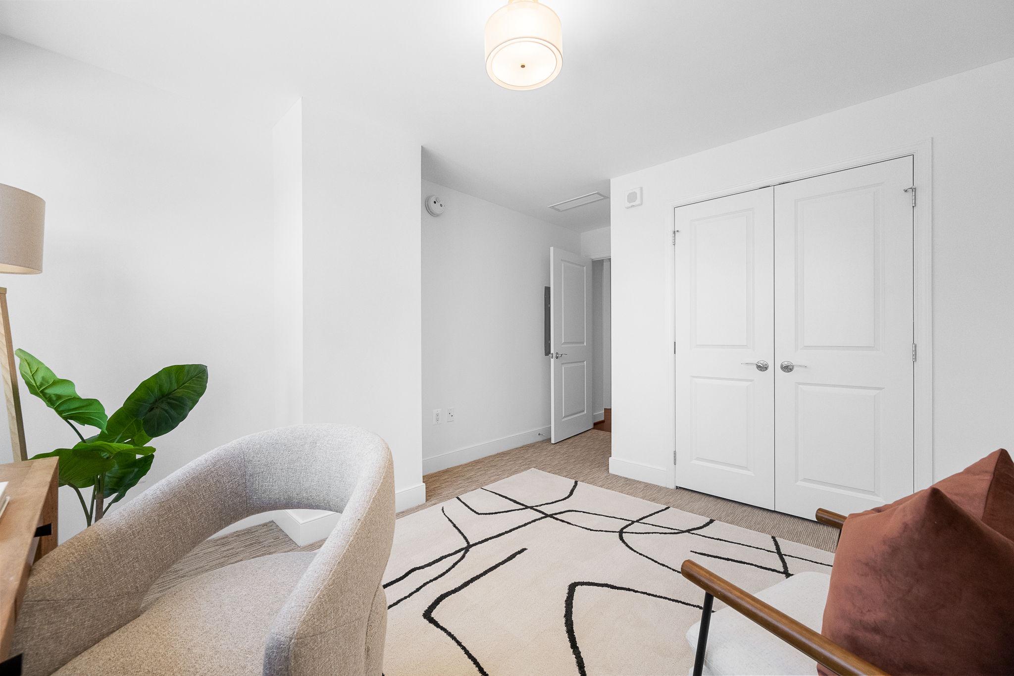 LIONSGATE - Residential