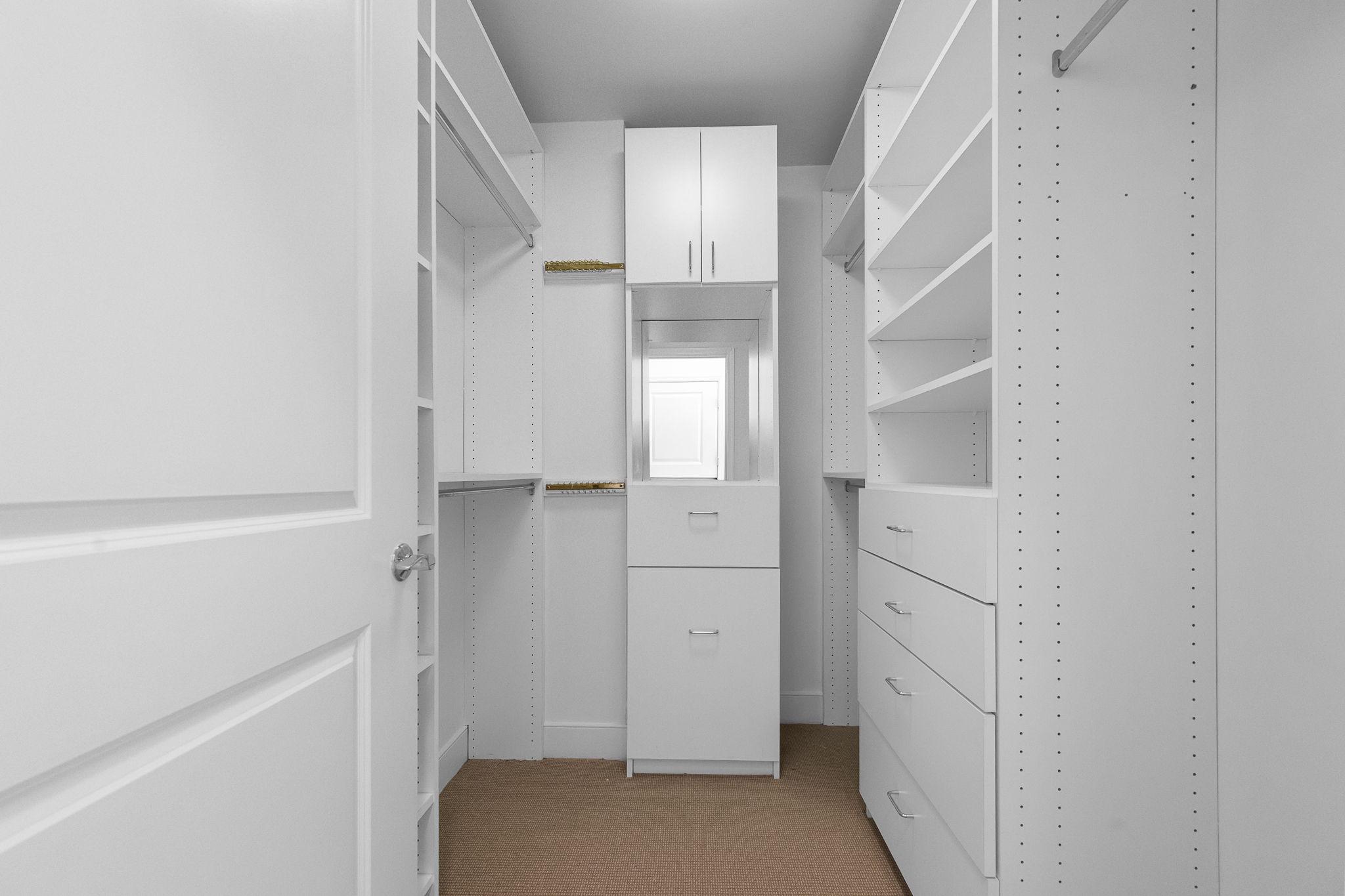 LIONSGATE - Residential