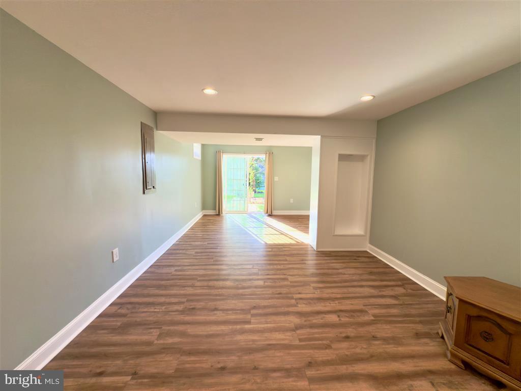 ASHBURN VILLAGE - Residential