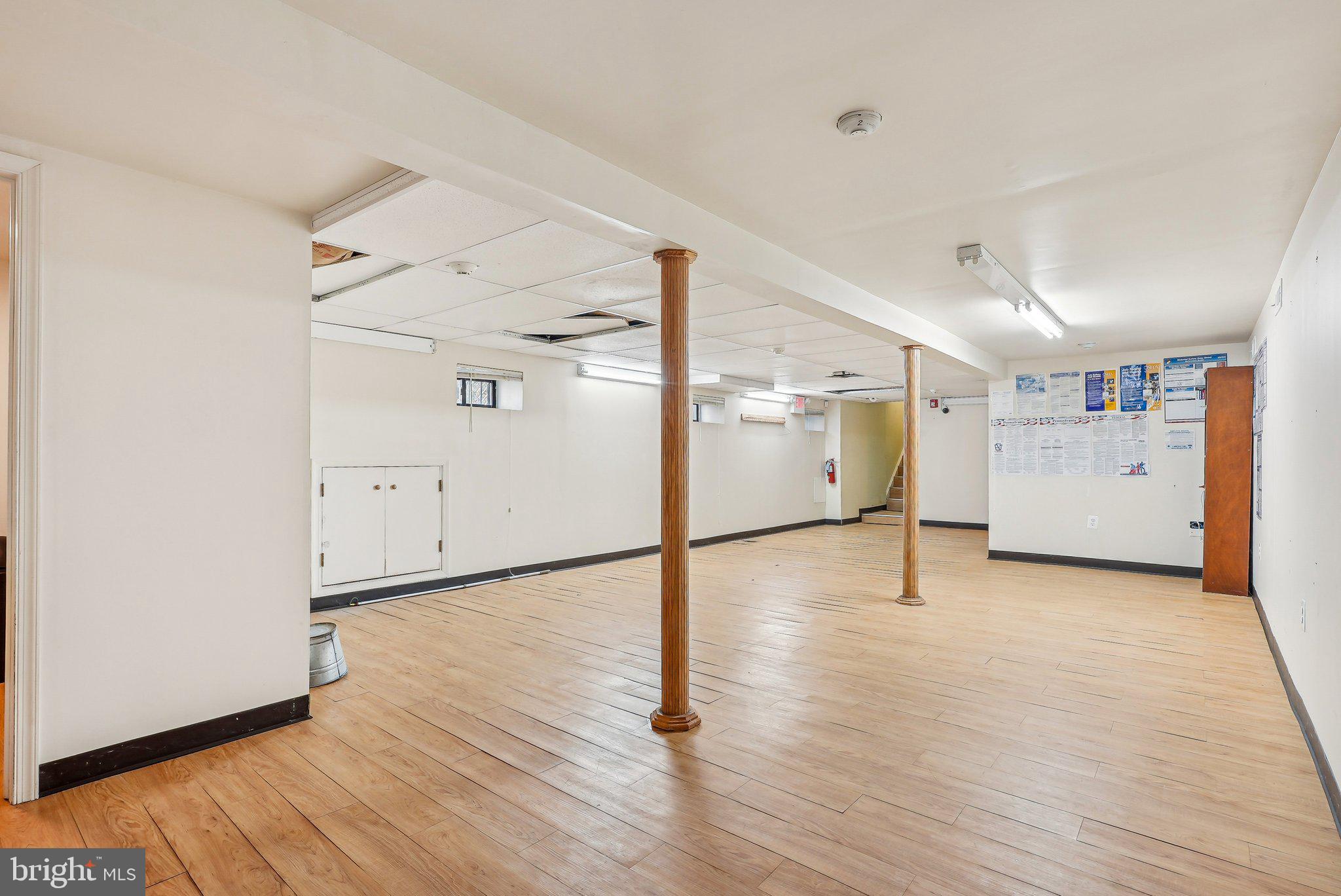 GREEN LANE - Commercial Sale