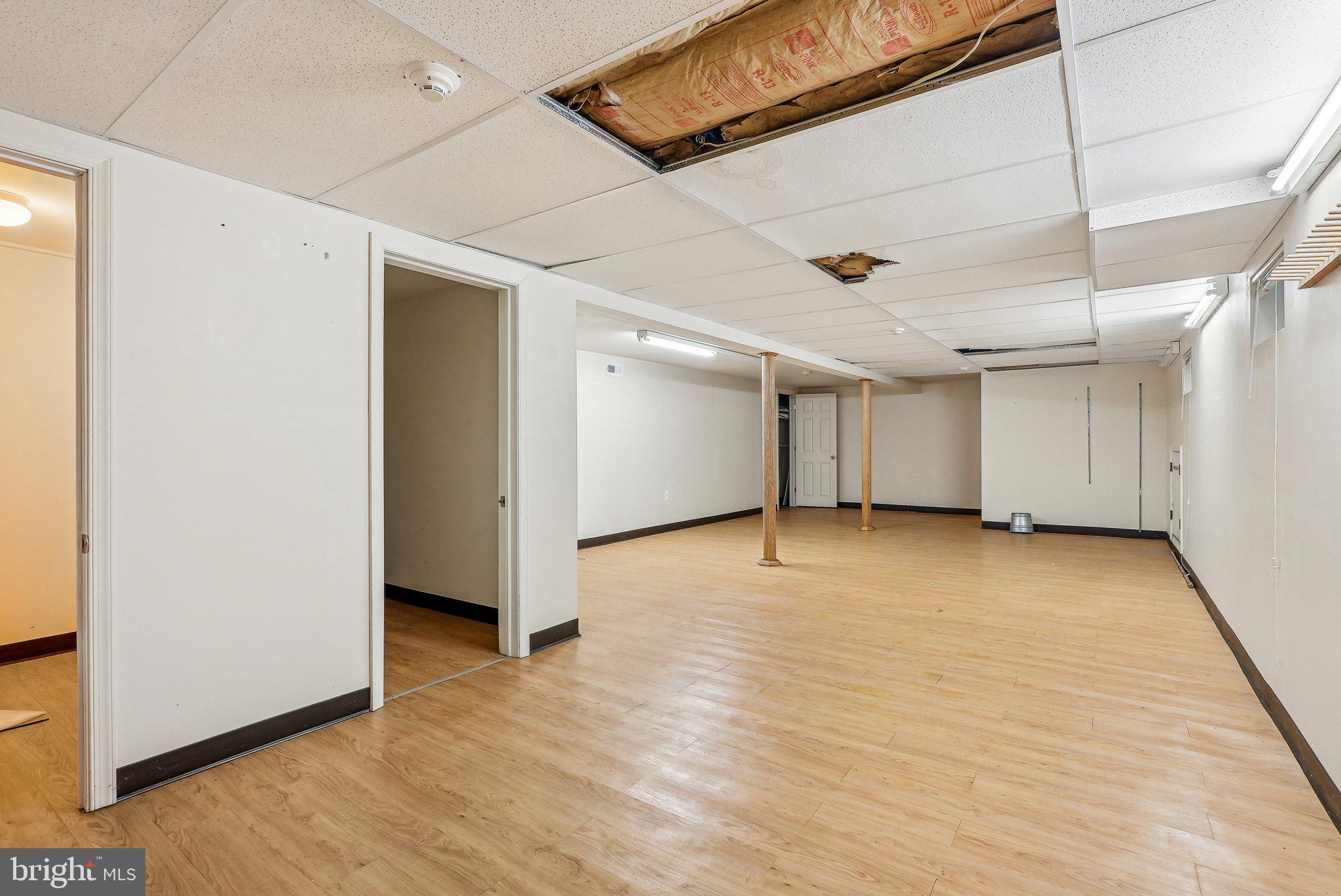 GREEN LANE - Commercial Sale