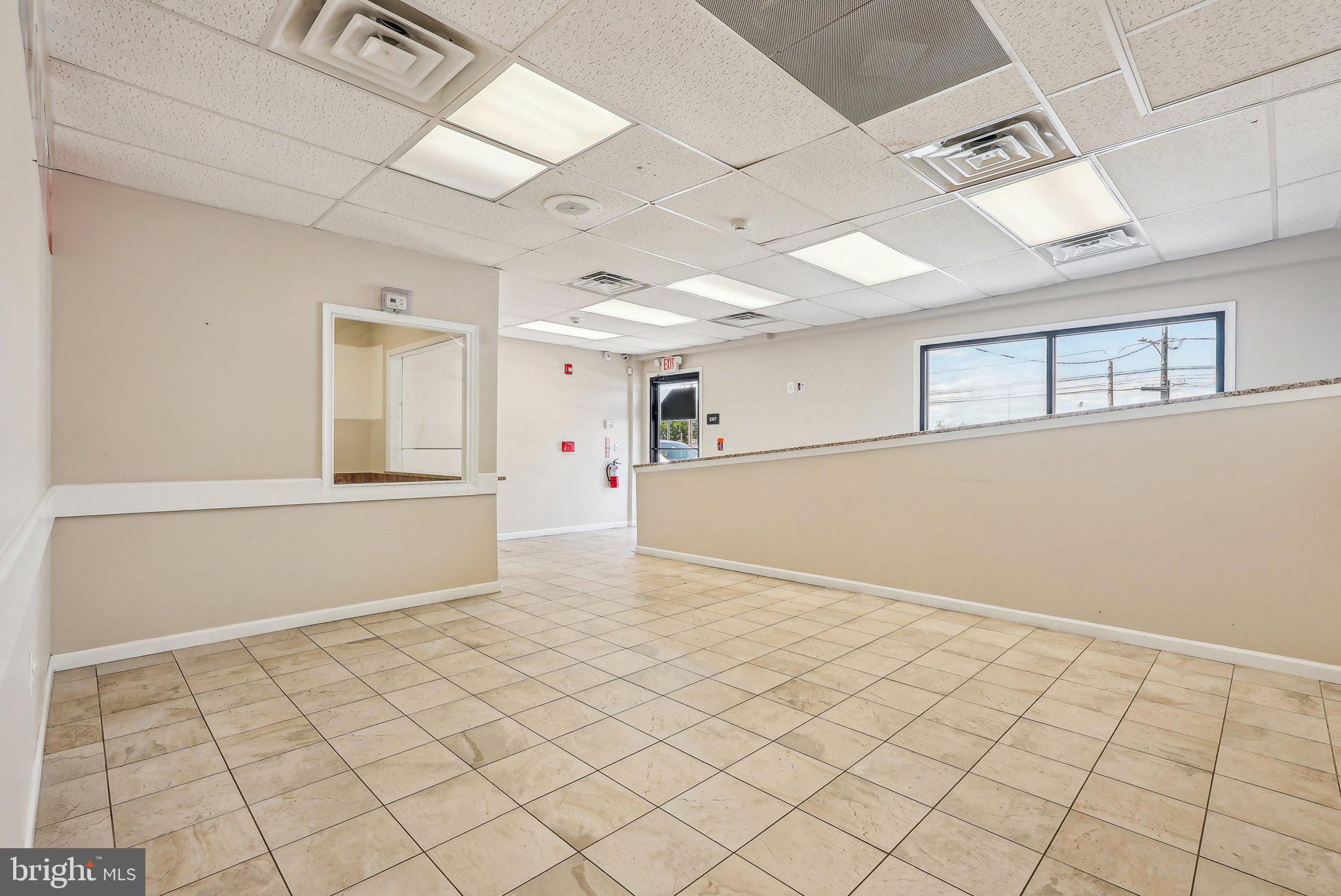 GREEN LANE - Commercial Sale