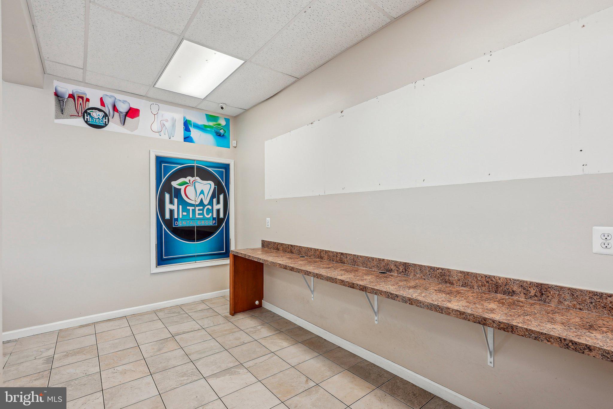 GREEN LANE - Commercial Sale