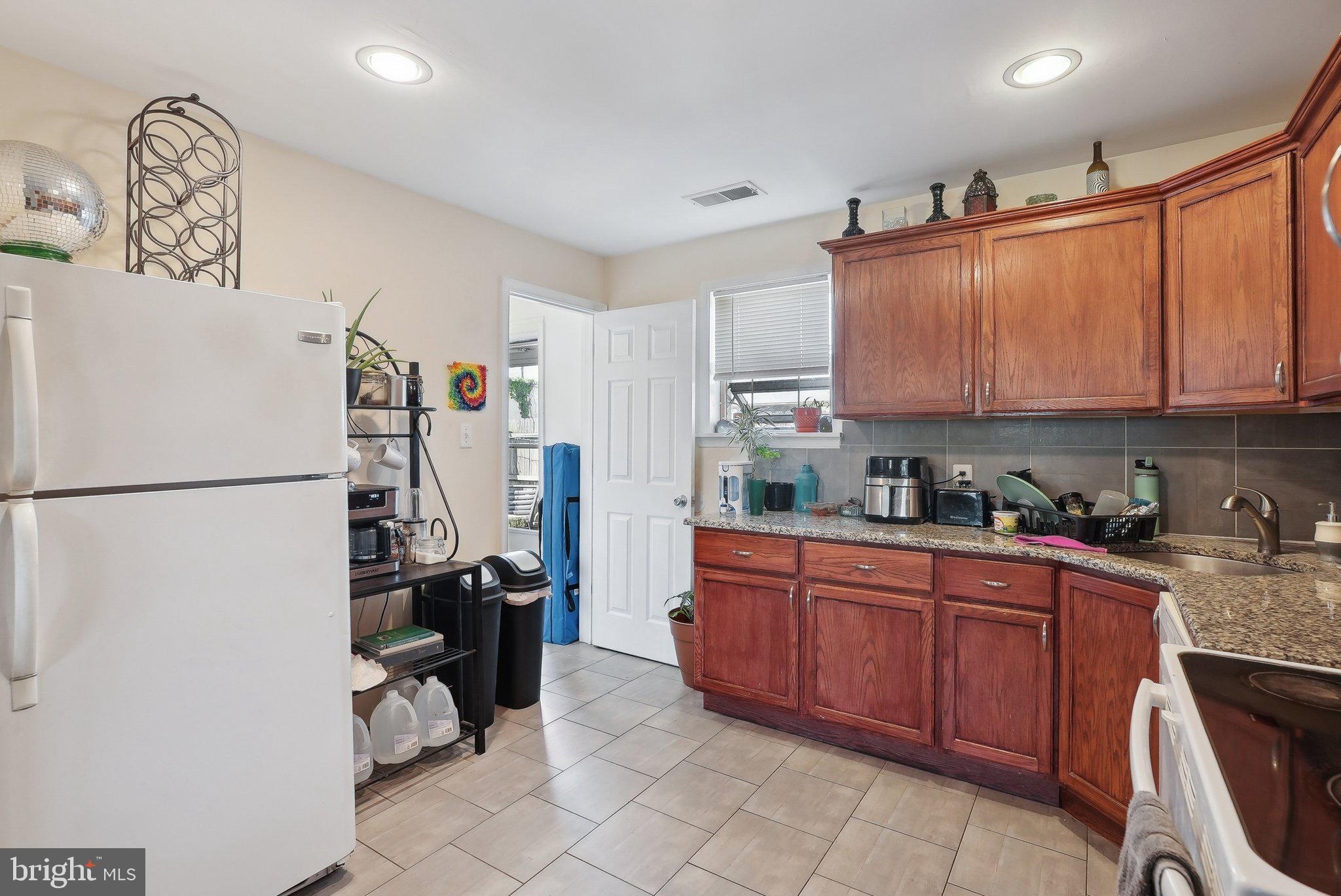 GREEN LANE - Commercial Sale