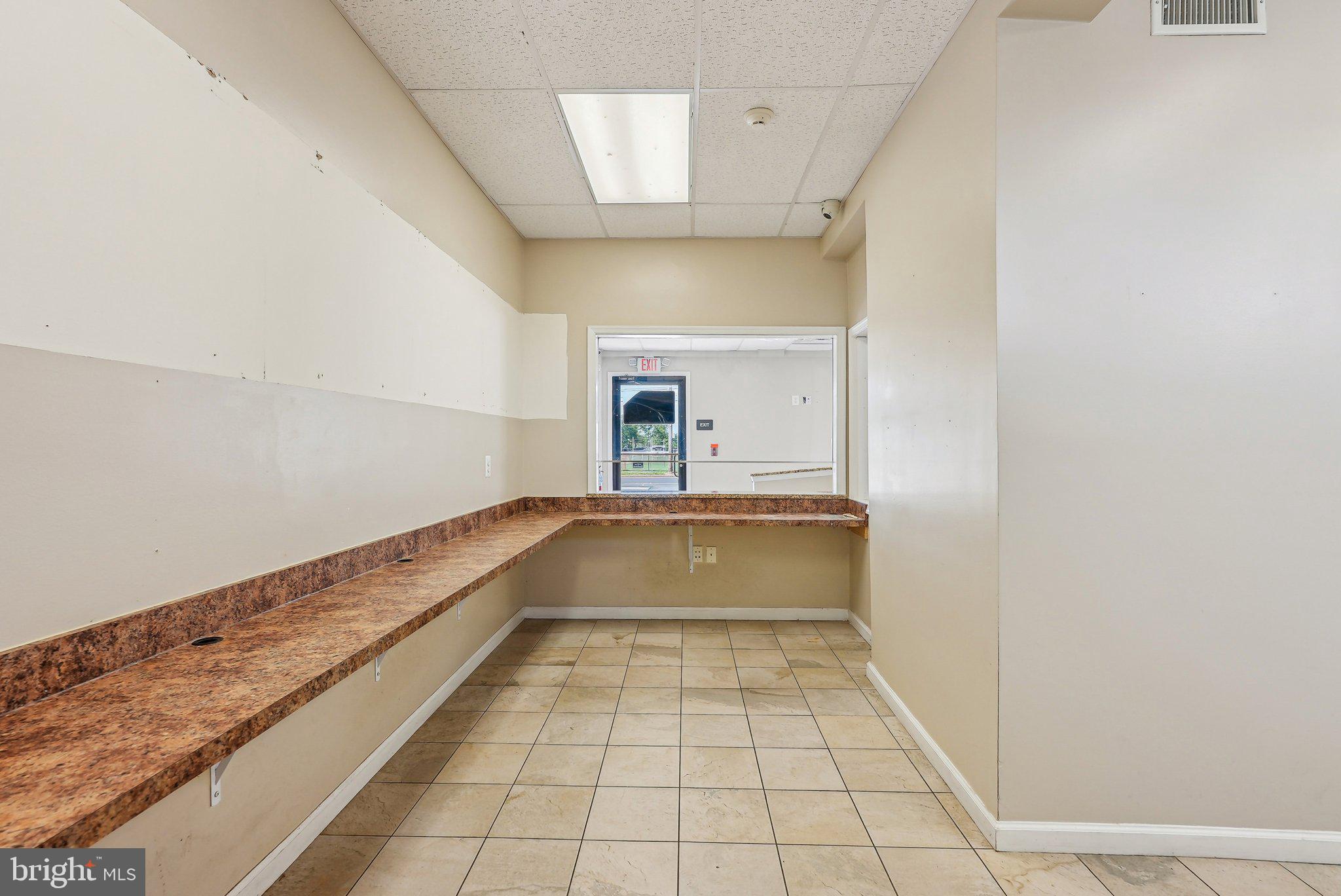 GREEN LANE - Commercial Sale