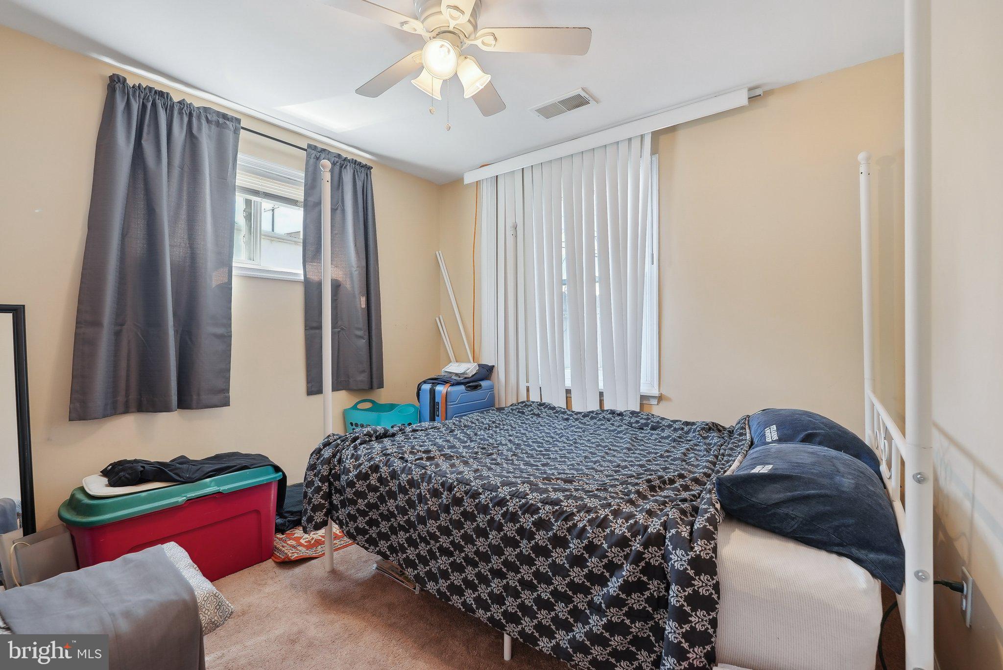 GREEN LANE - Commercial Sale