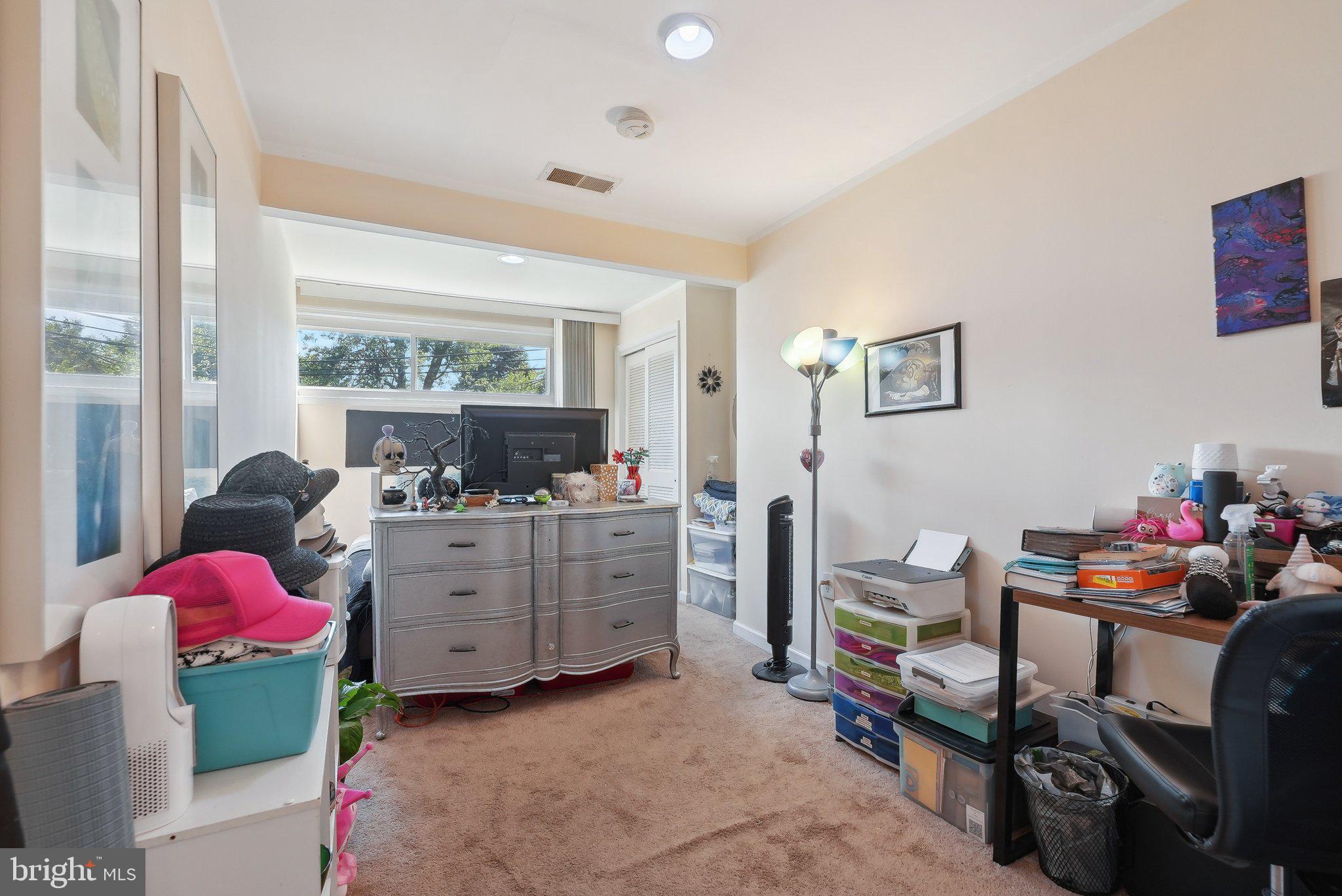 GREEN LANE - Commercial Sale