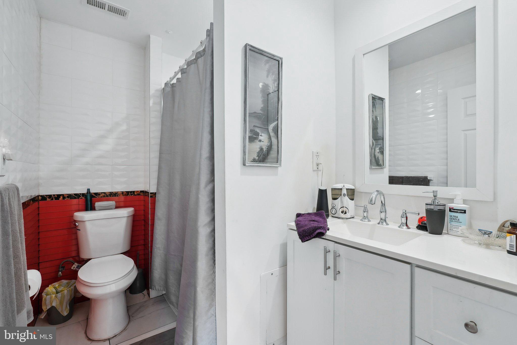 GREEN LANE - Commercial Sale