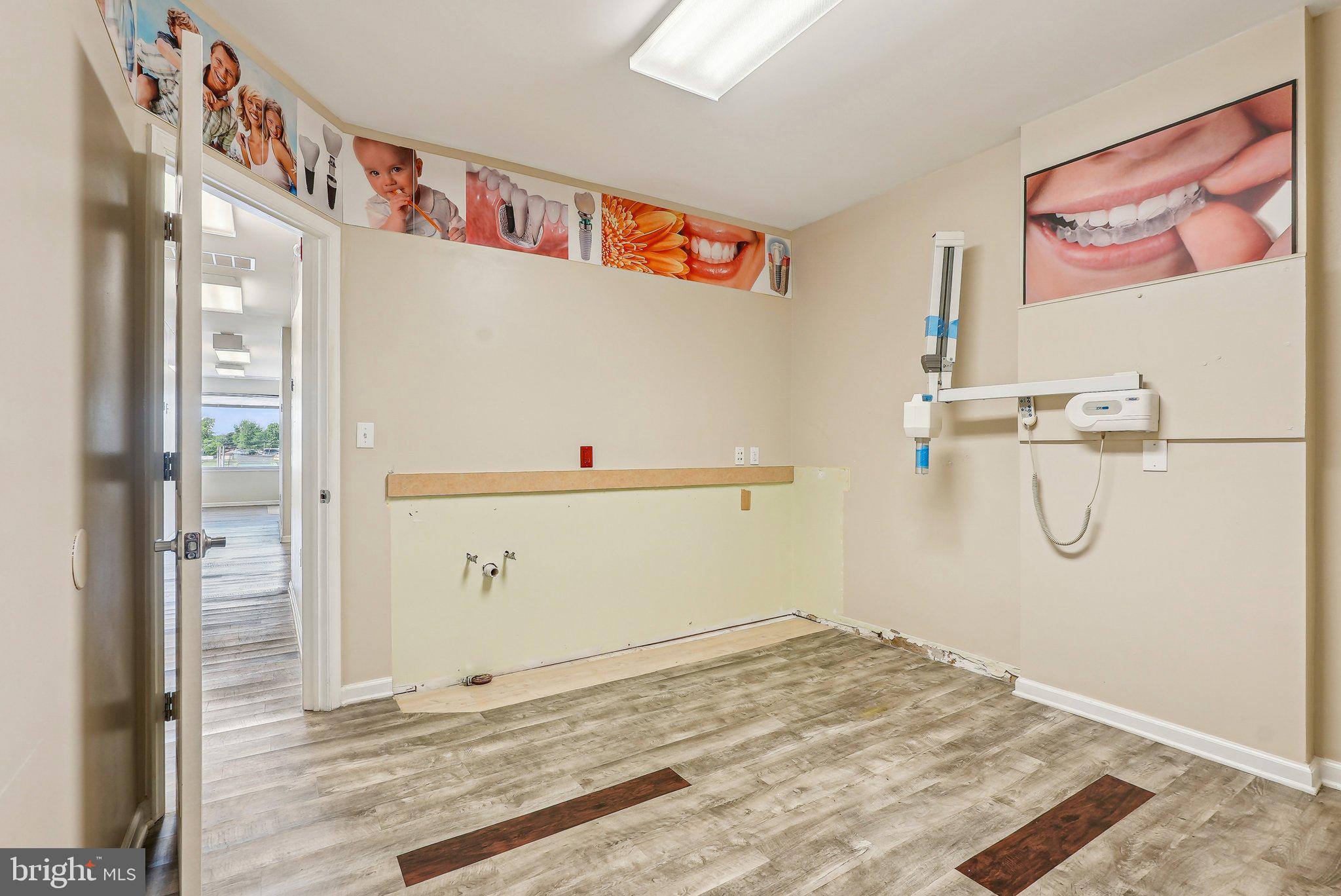 GREEN LANE - Commercial Sale