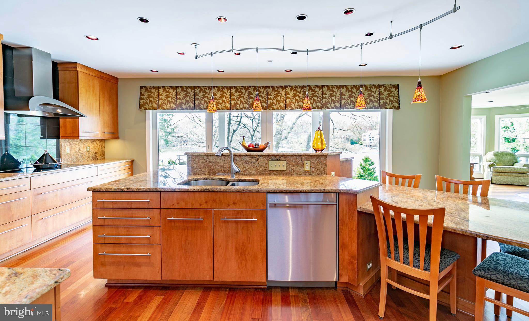 MAGOTHY BEACH - Residential