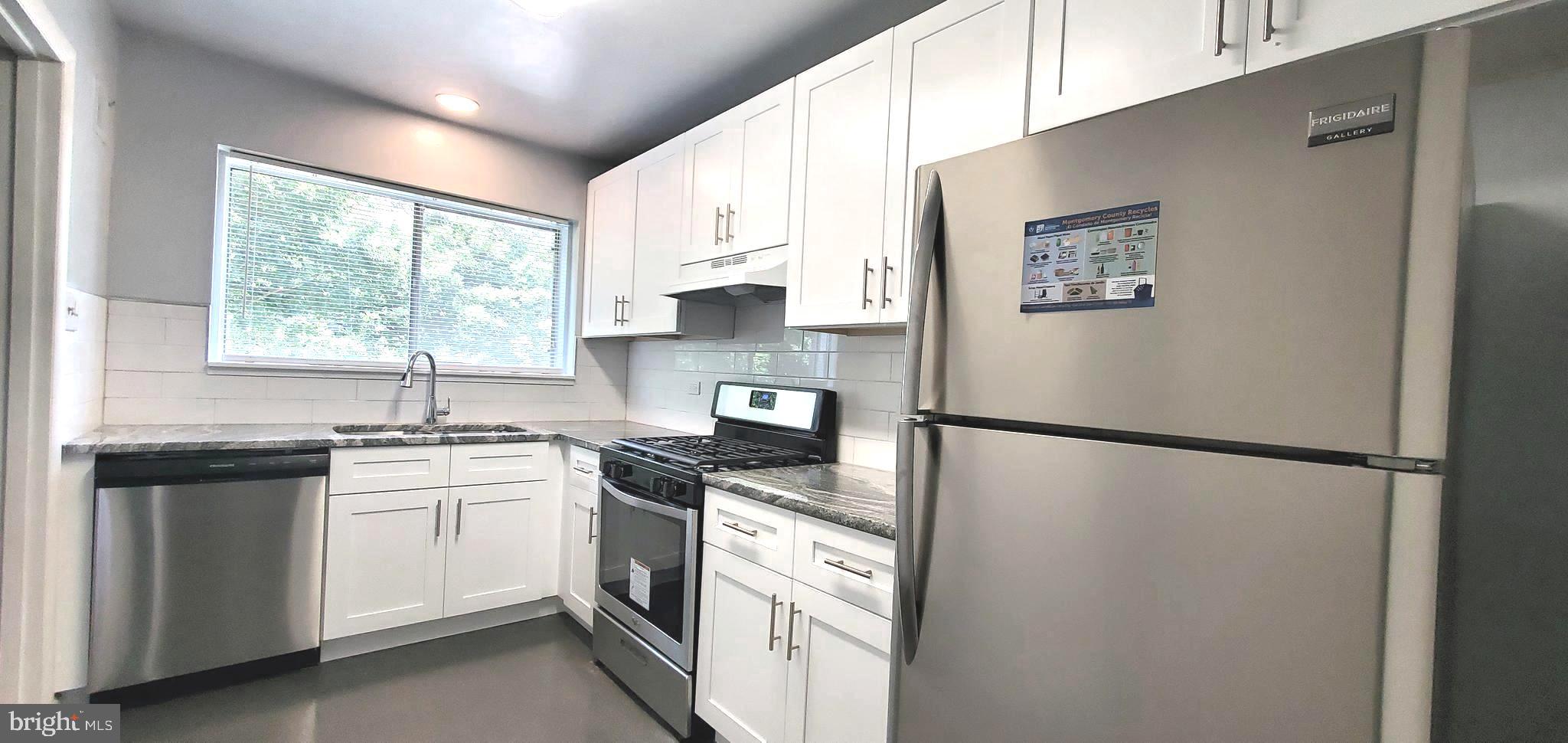 PARKSIDE CONDOMINIUMS - Residential