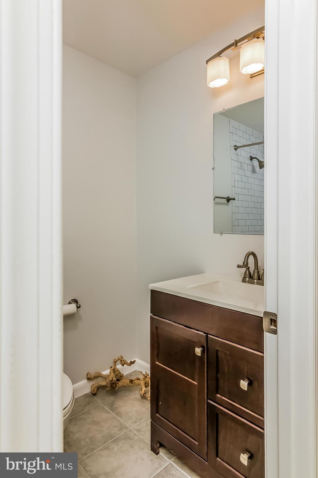 WILLIAMSBURG MANOR NORTH - Residential