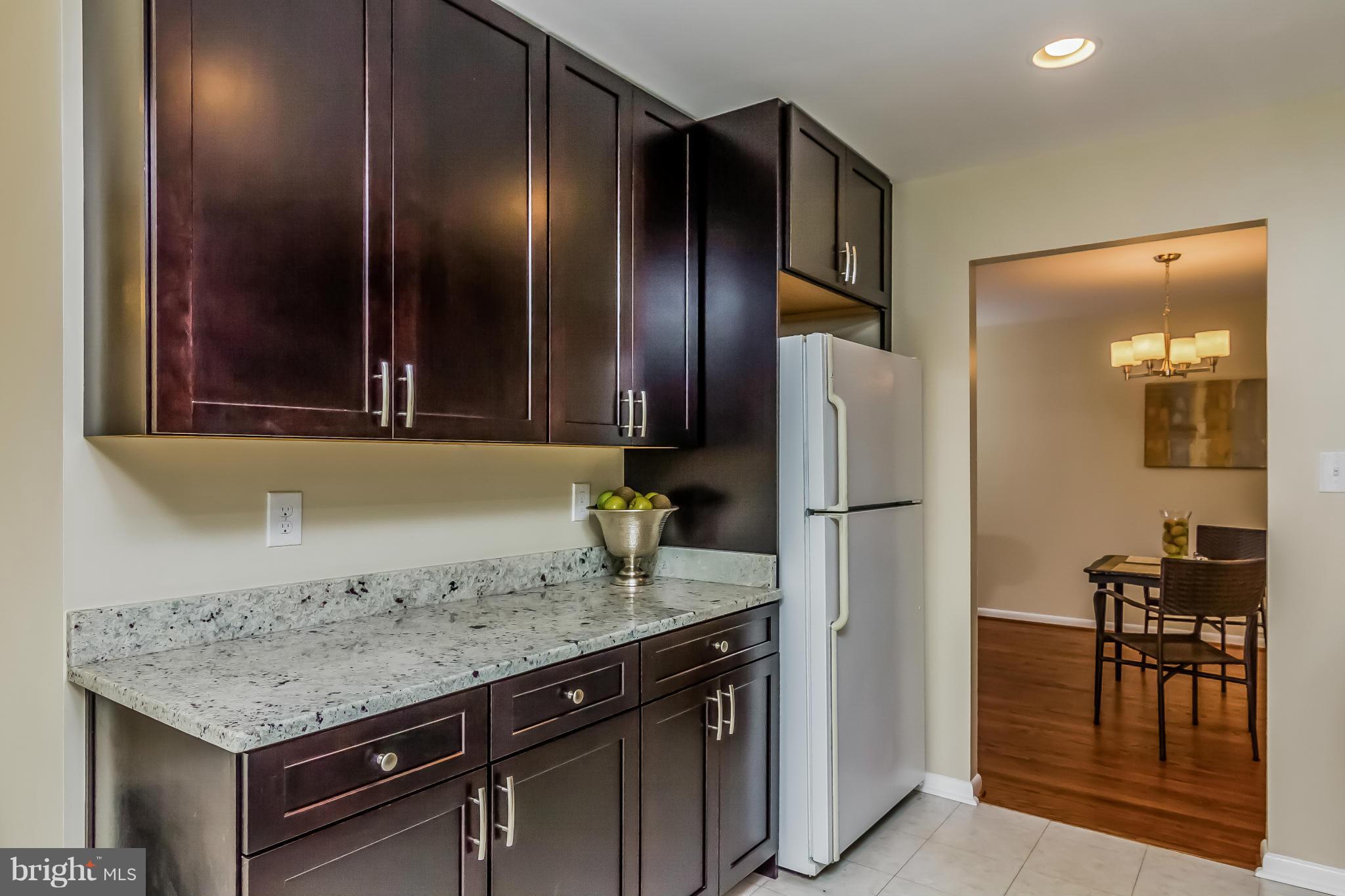 WILLIAMSBURG MANOR NORTH - Residential