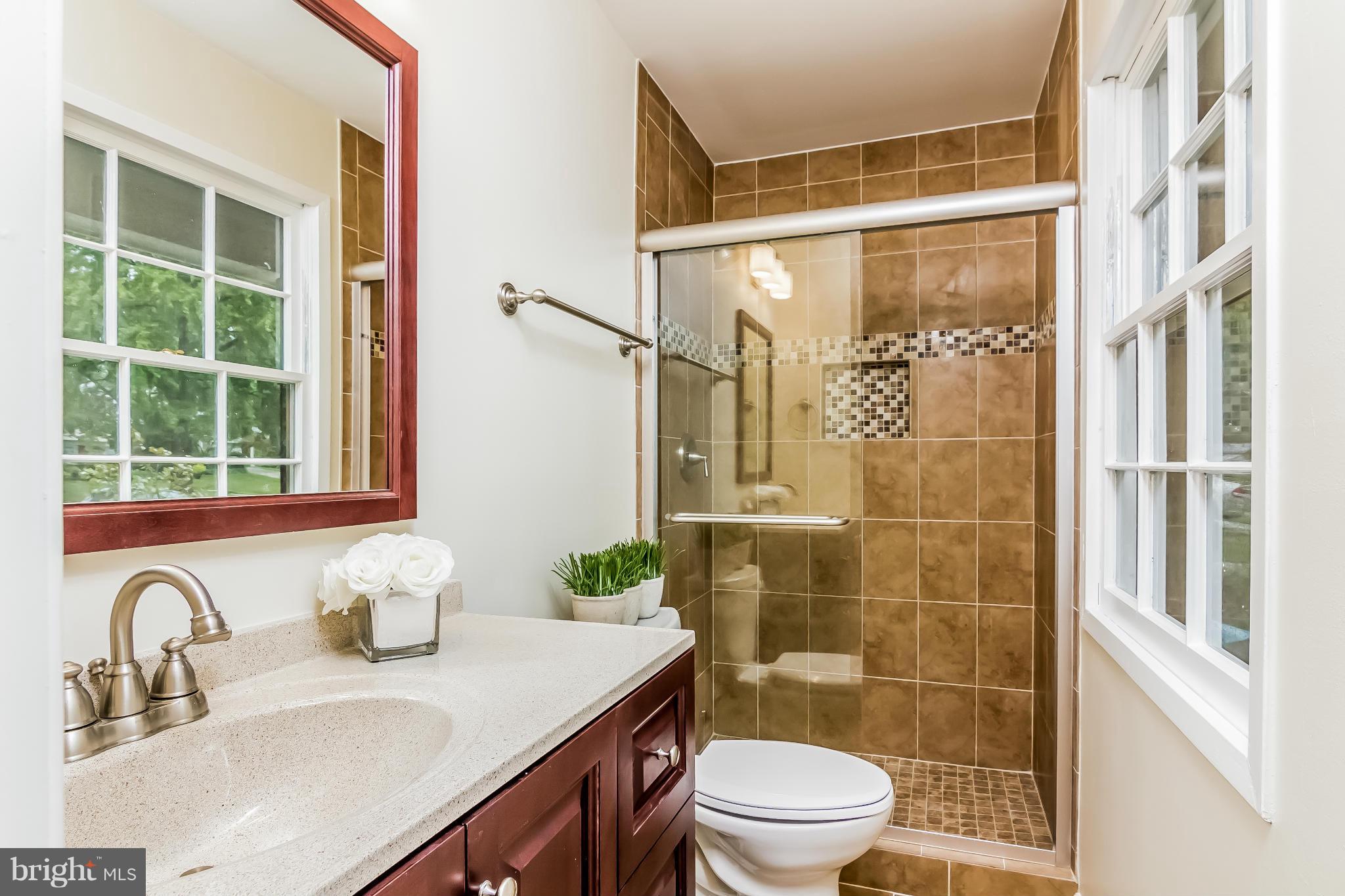 WILLIAMSBURG MANOR NORTH - Residential