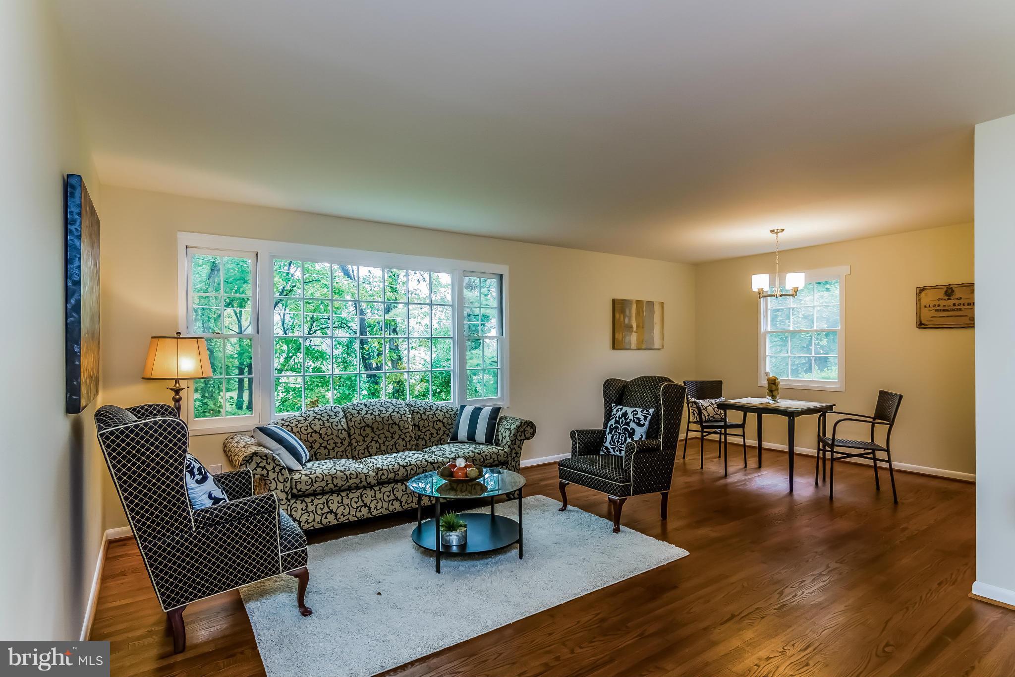 WILLIAMSBURG MANOR NORTH - Residential