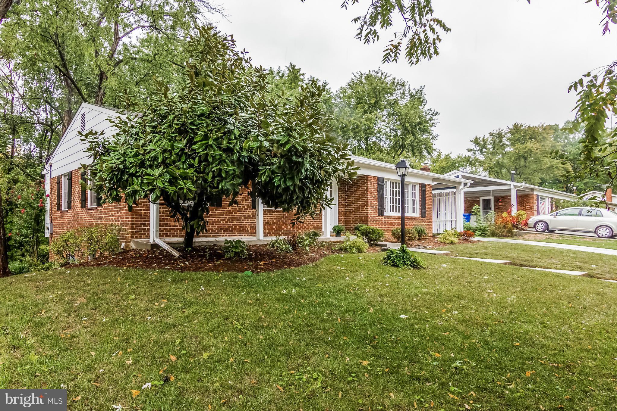 WILLIAMSBURG MANOR NORTH - Residential