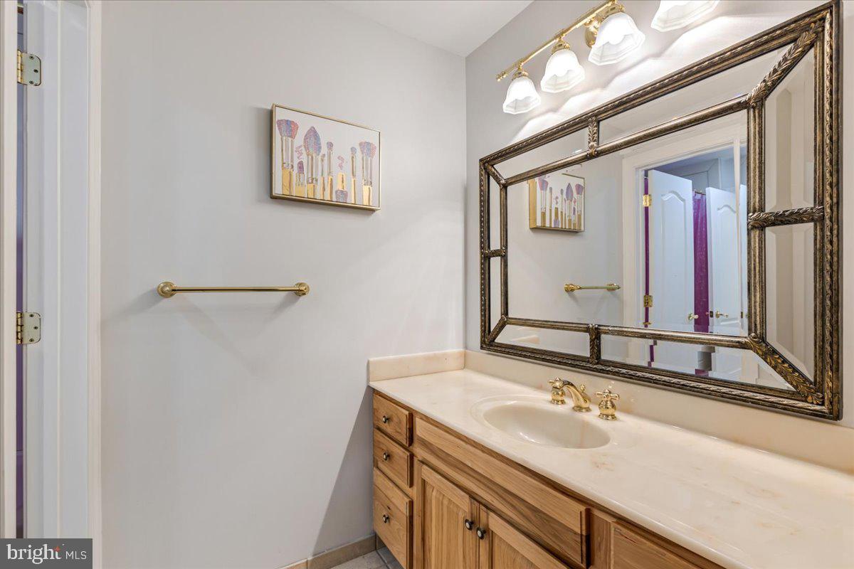 ANTON NORTH - Residential