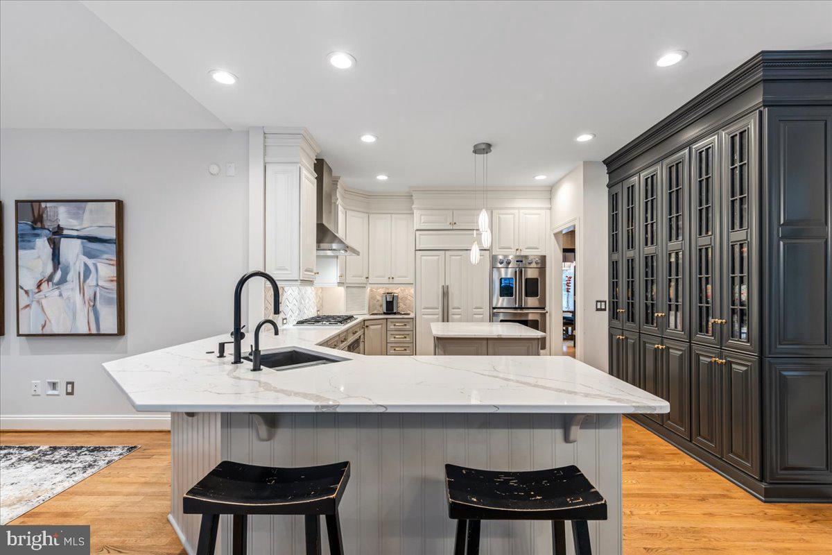 ANTON NORTH - Residential