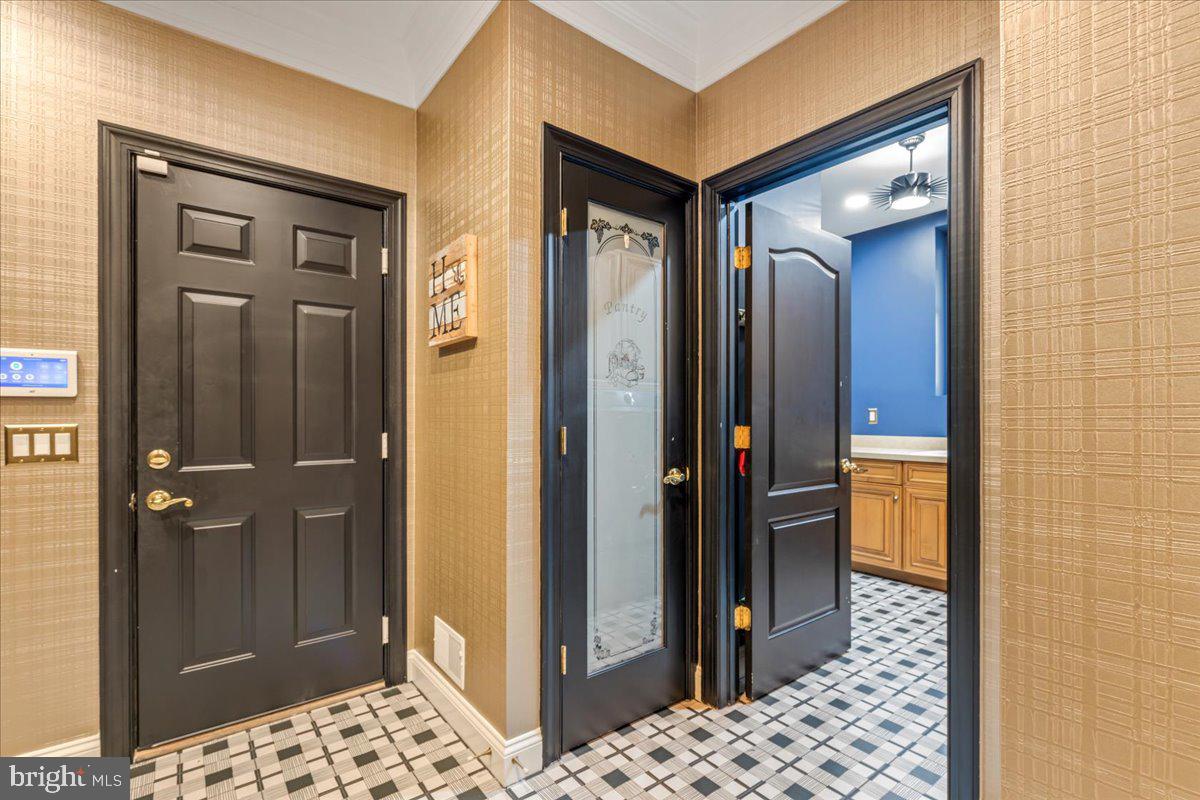 ANTON NORTH - Residential