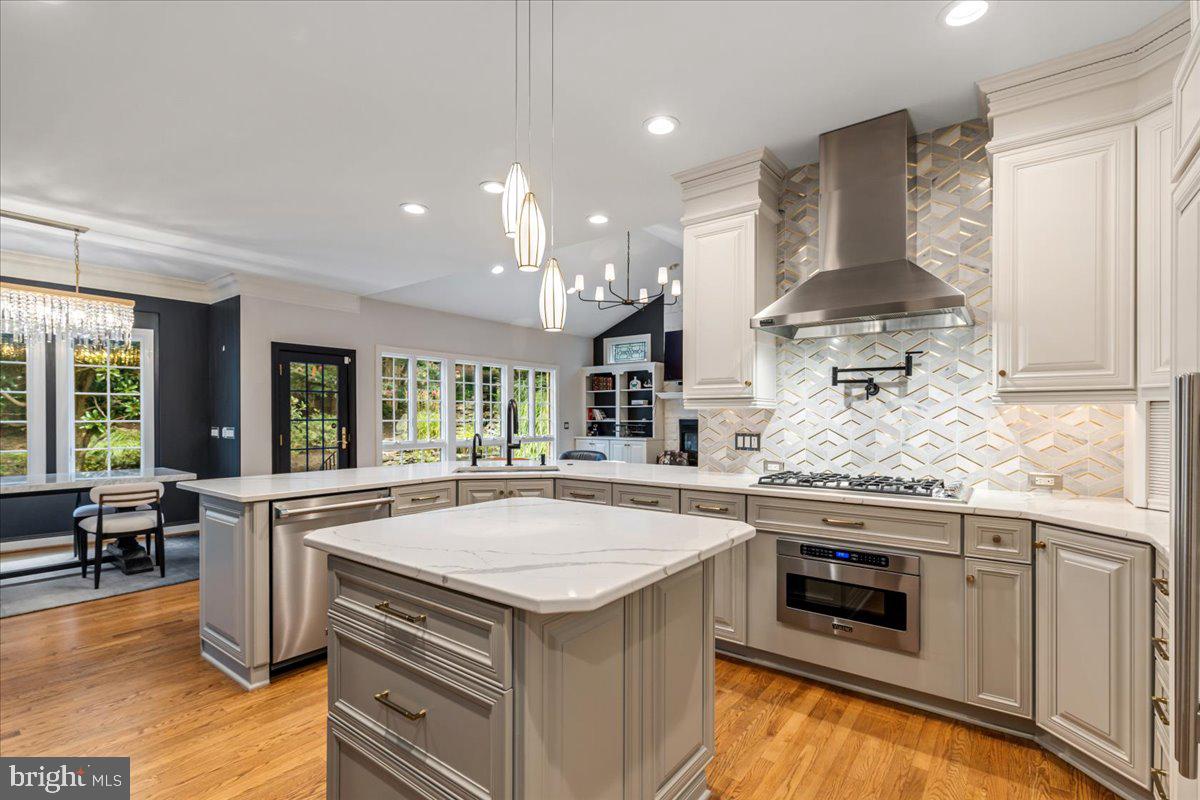 ANTON NORTH - Residential