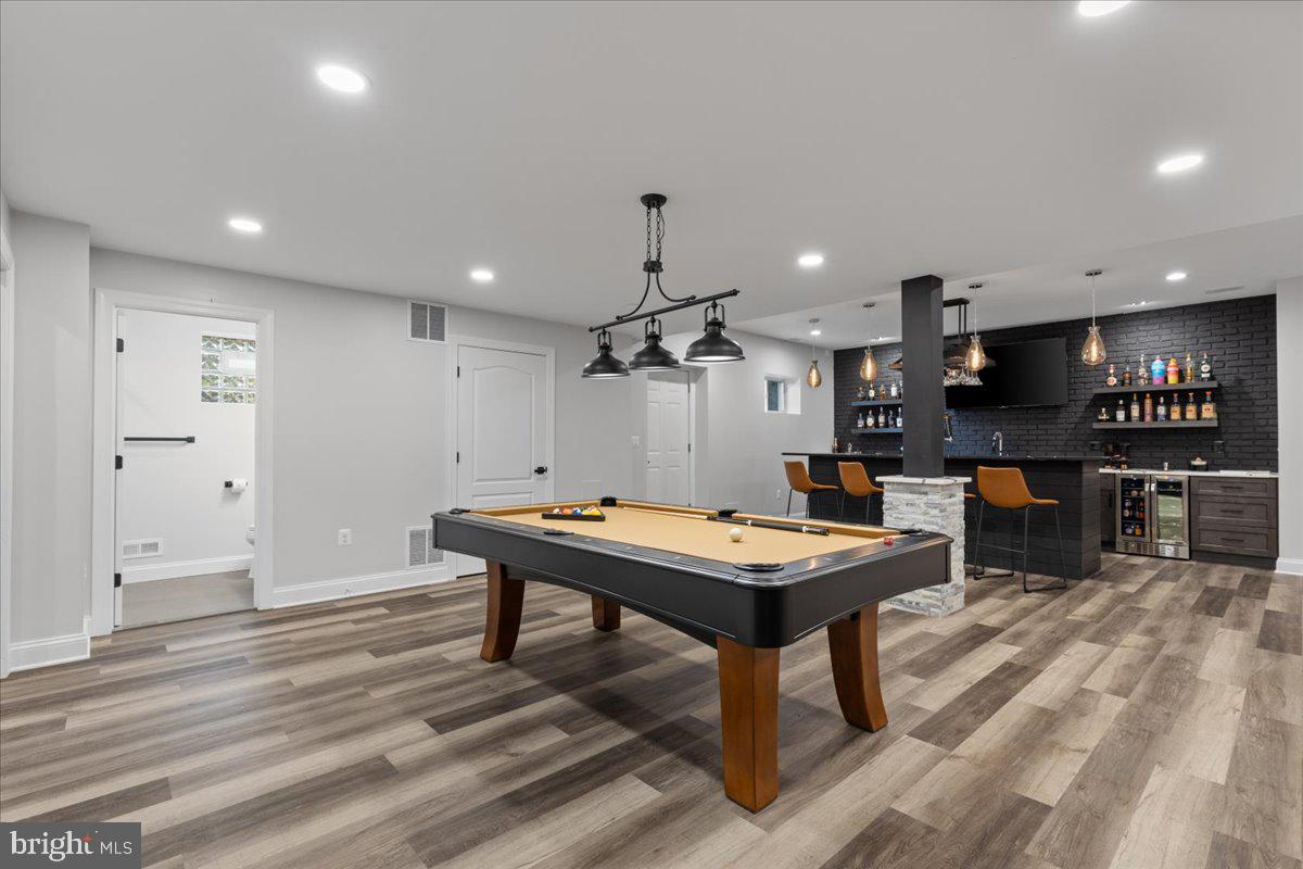 ANTON NORTH - Residential