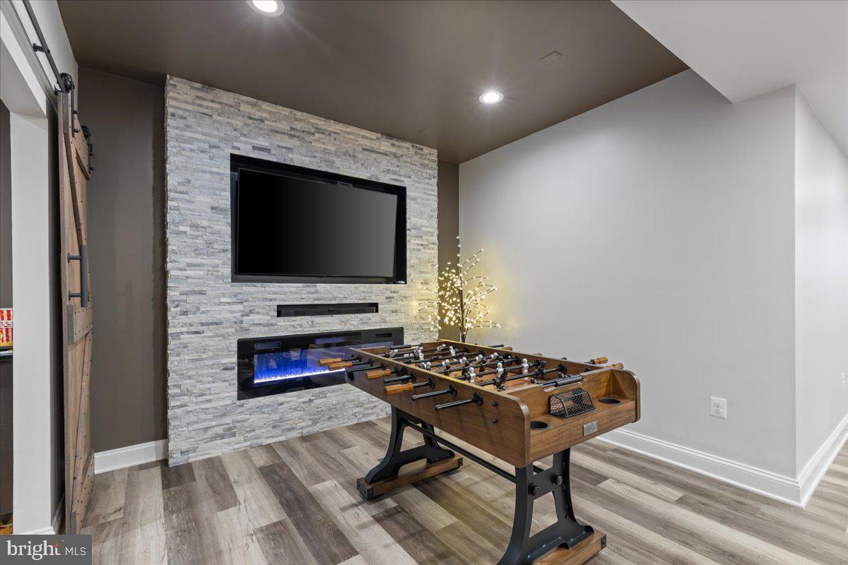 ANTON NORTH - Residential