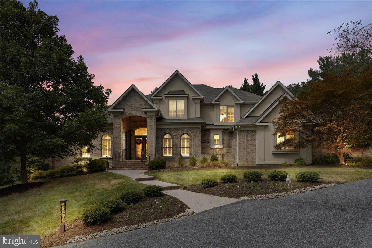 ANTON NORTH - Residential