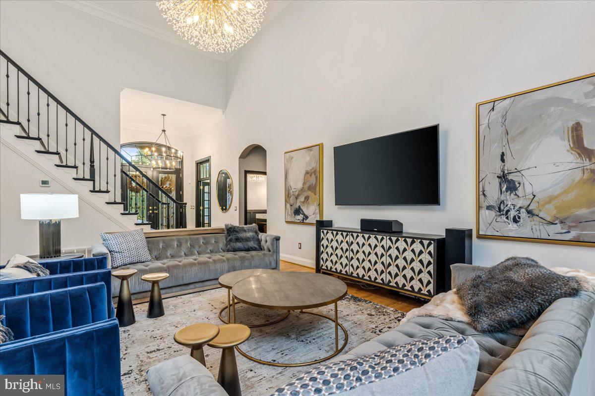 ANTON NORTH - Residential