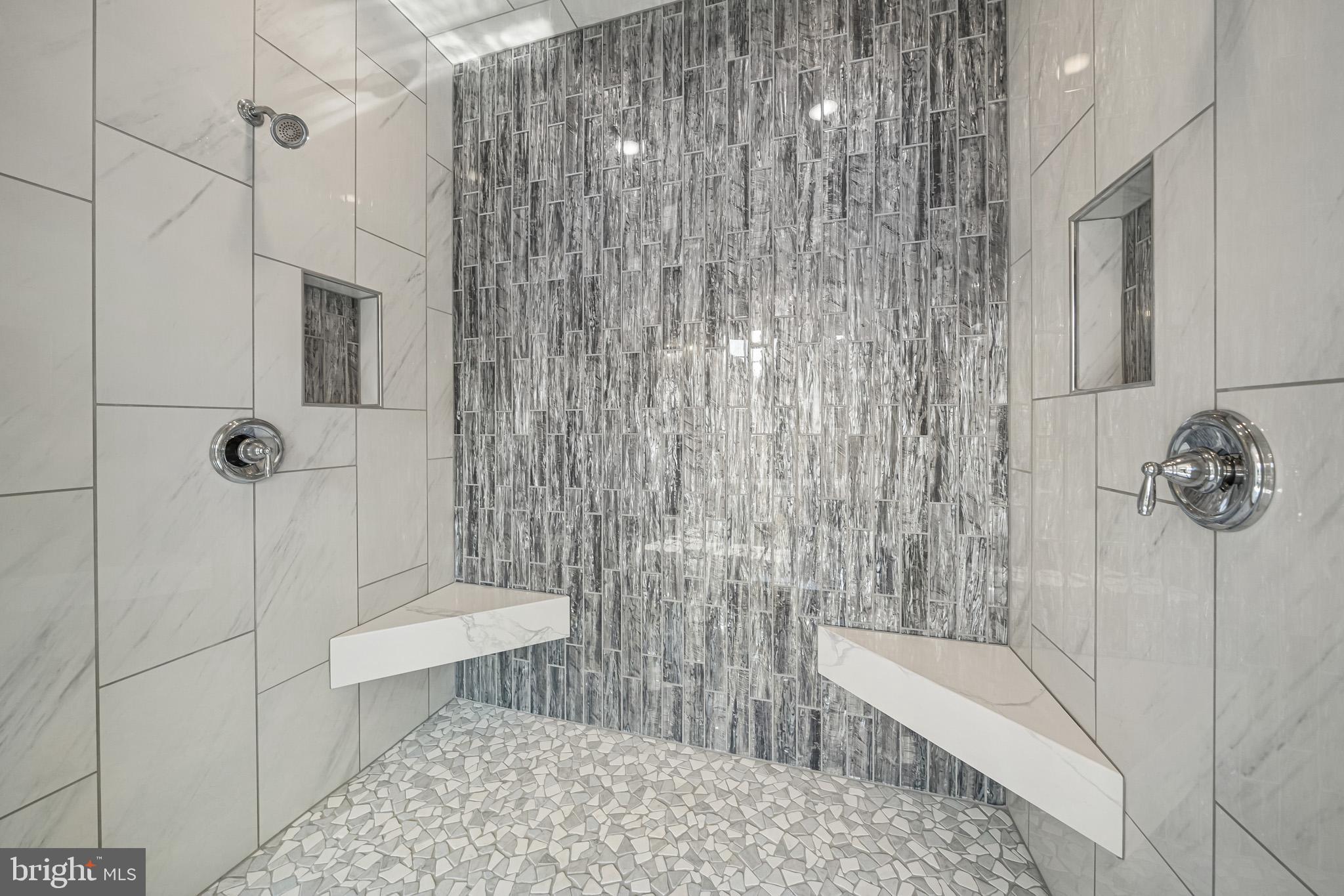 LOCUST GROVE ESTATES SUB - Residential