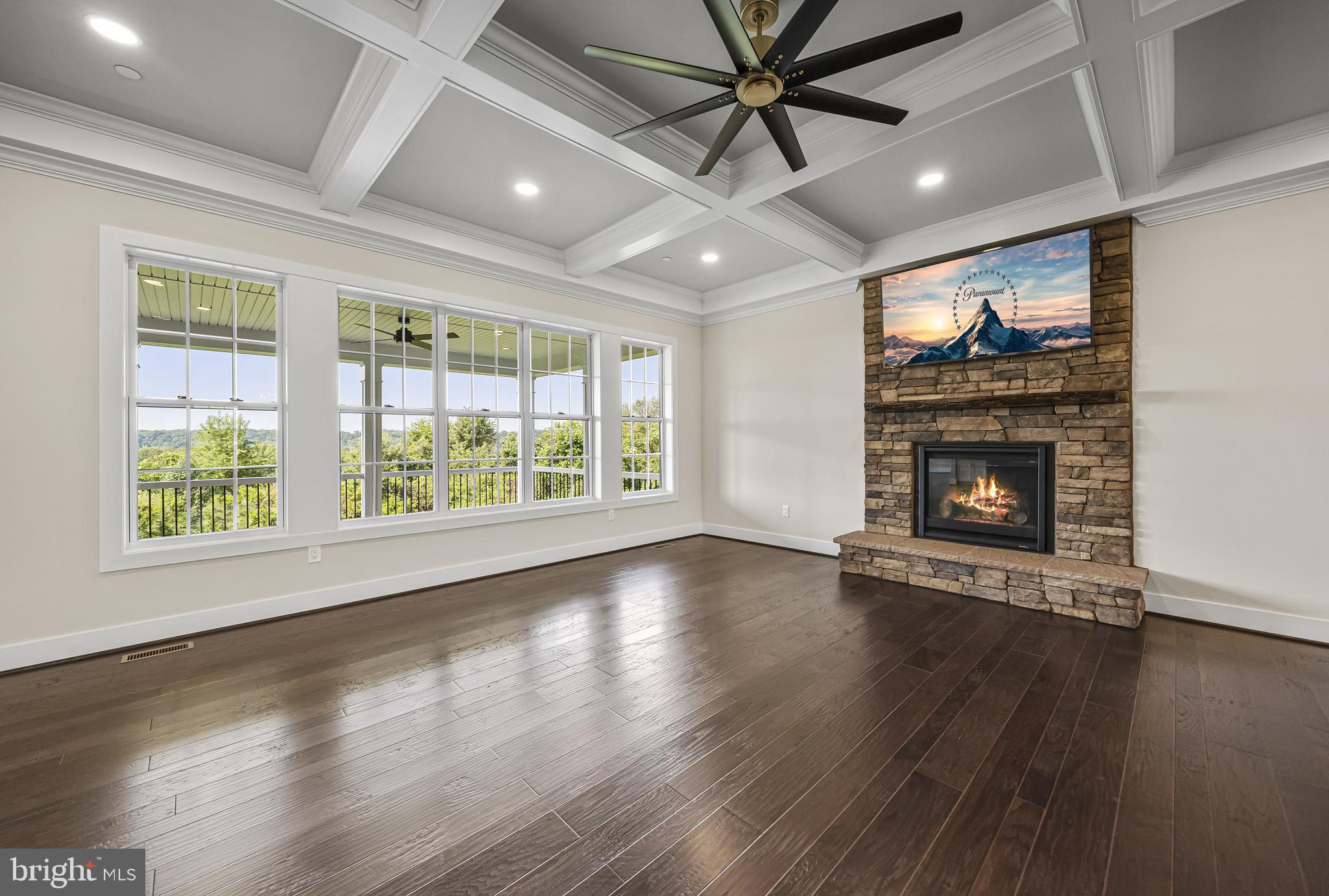 LOCUST GROVE ESTATES SUB - Residential