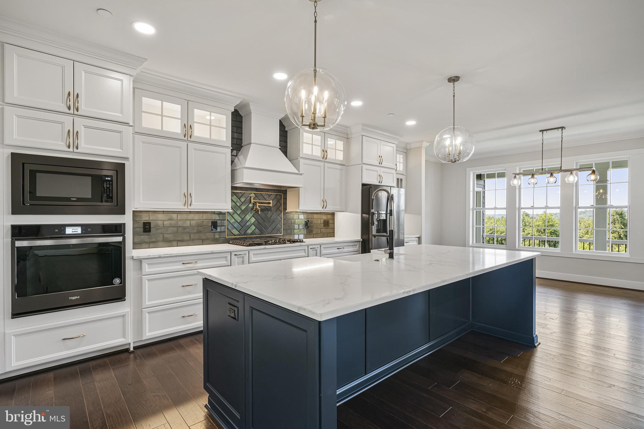 LOCUST GROVE ESTATES SUB - Residential