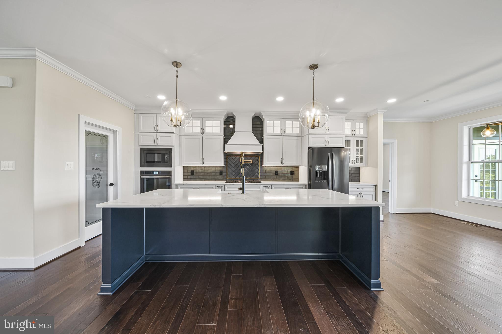 LOCUST GROVE ESTATES SUB - Residential