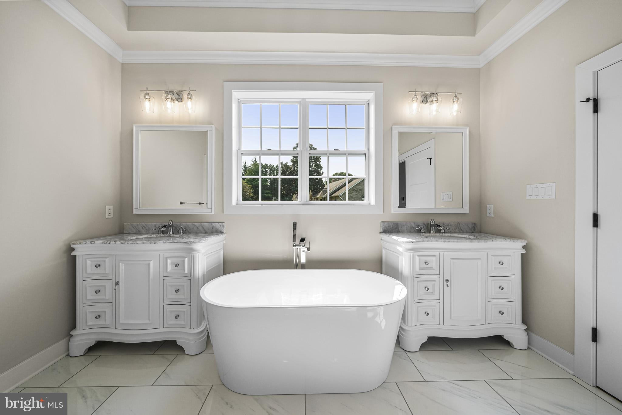 LOCUST GROVE ESTATES SUB - Residential